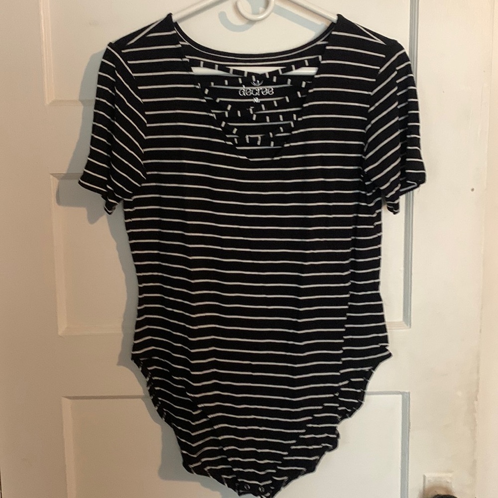 Striped Decree bodysuit. Size: XL